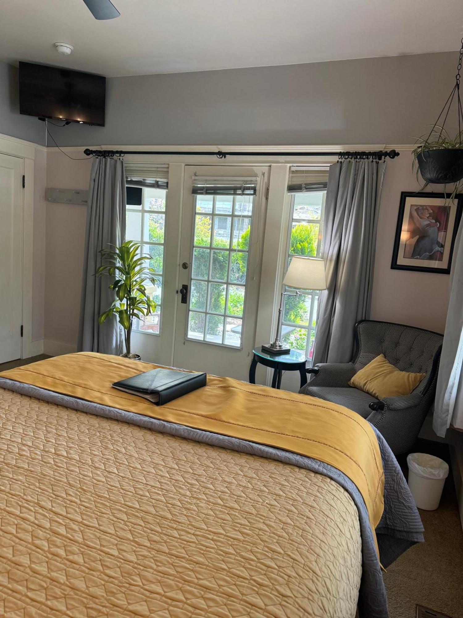 Bayberry Inn B&B And Oregon Wellness Retreat Ashland Esterno foto